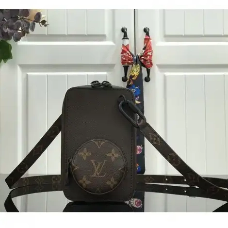 Brother Sam Yupoo 205FY0100 Bags LV 0814